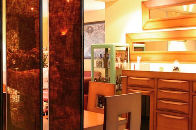 decorar una casa con muebles de madera en Alcobendas